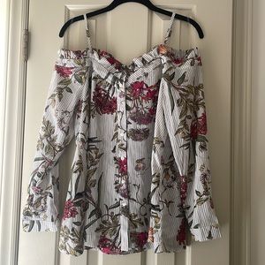 Fab’rik | Women’s Pleated Cold Shoulder Top